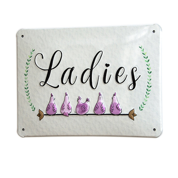 Alu-Schild Hühnergeschichten „Ladies“, schräg