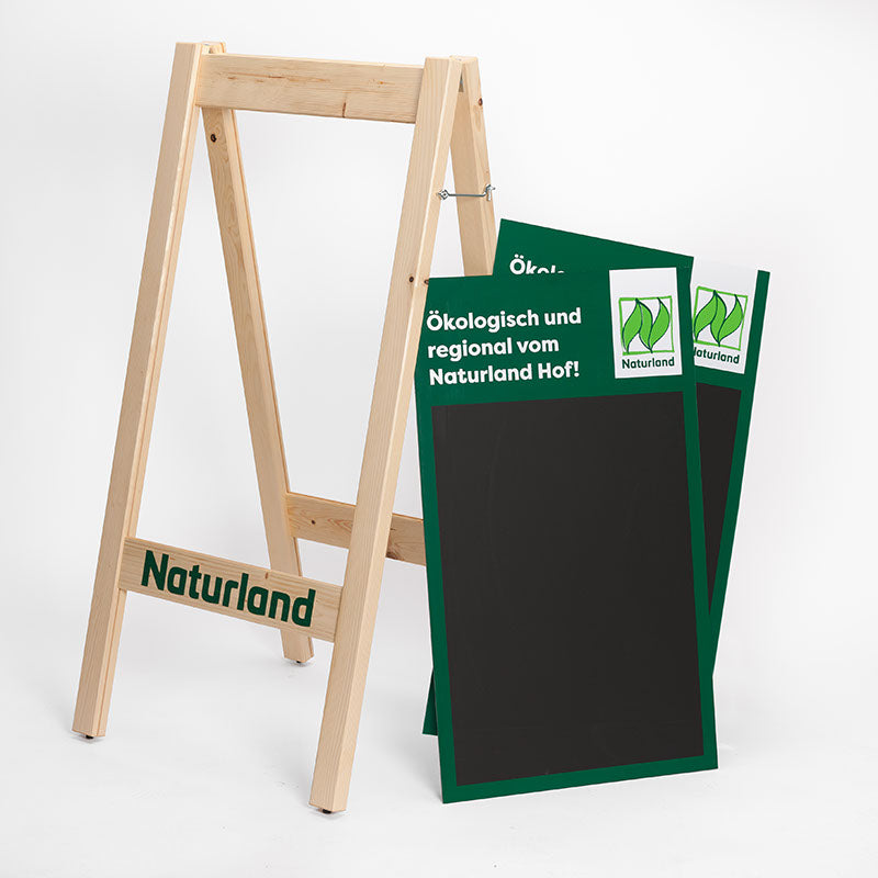 Kundenstopper Naturland, Tafeln neben dem Aufsteller