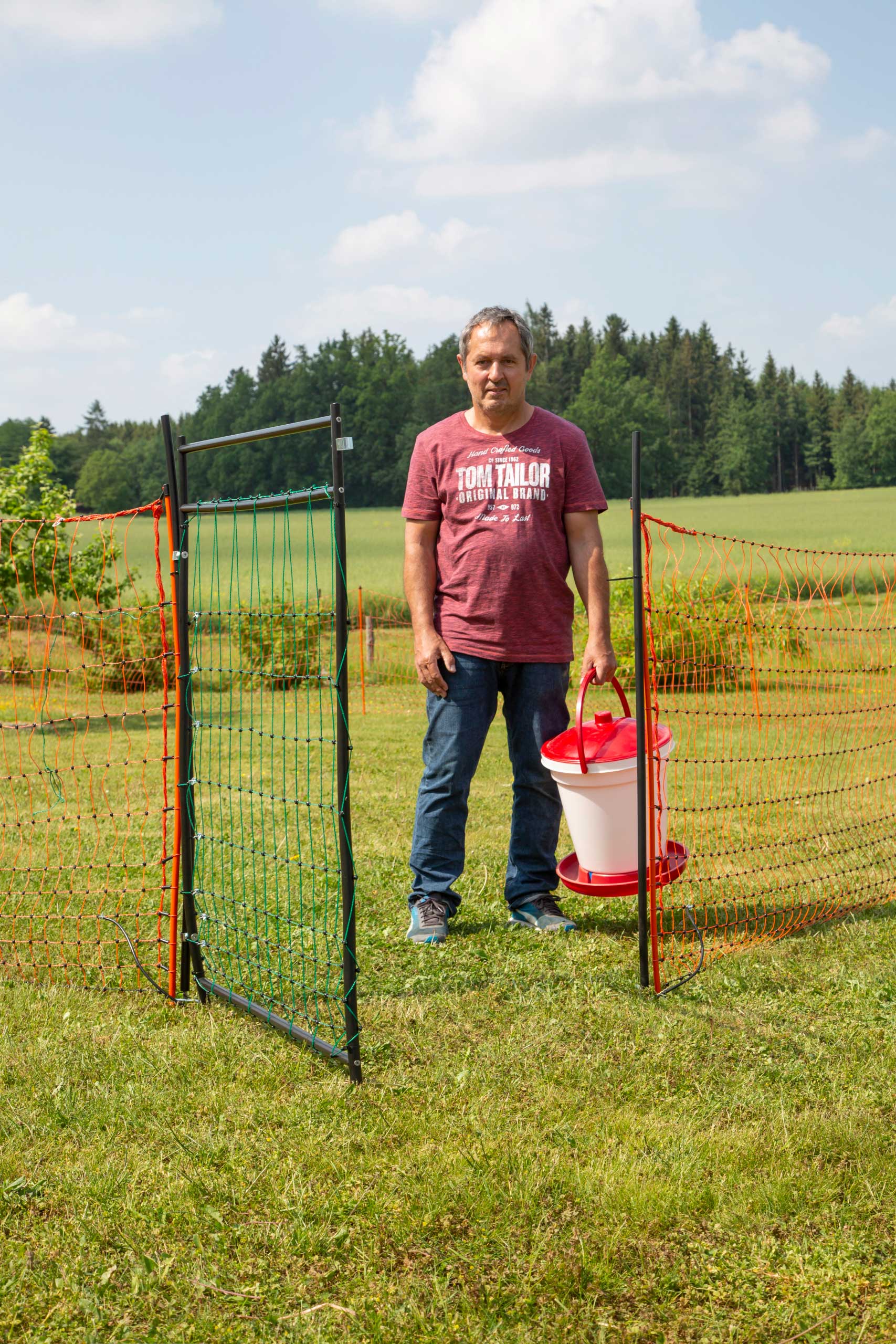 Tür für Elektronetze bis 106 cm Höhe, eingebaut geöffnet