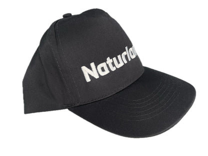 Naturland Bio-Baumwollkappe schwarz - Stilvoll und Nachhaltig, Seitenansicht