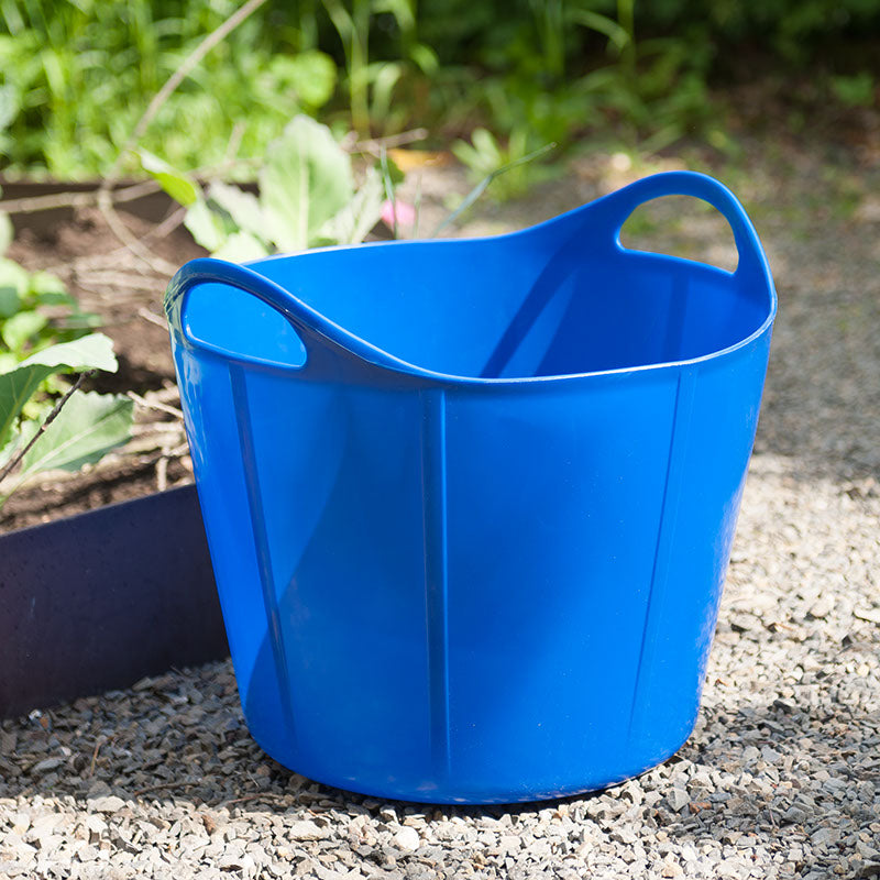 Flexi-Bottich, blau im Garten