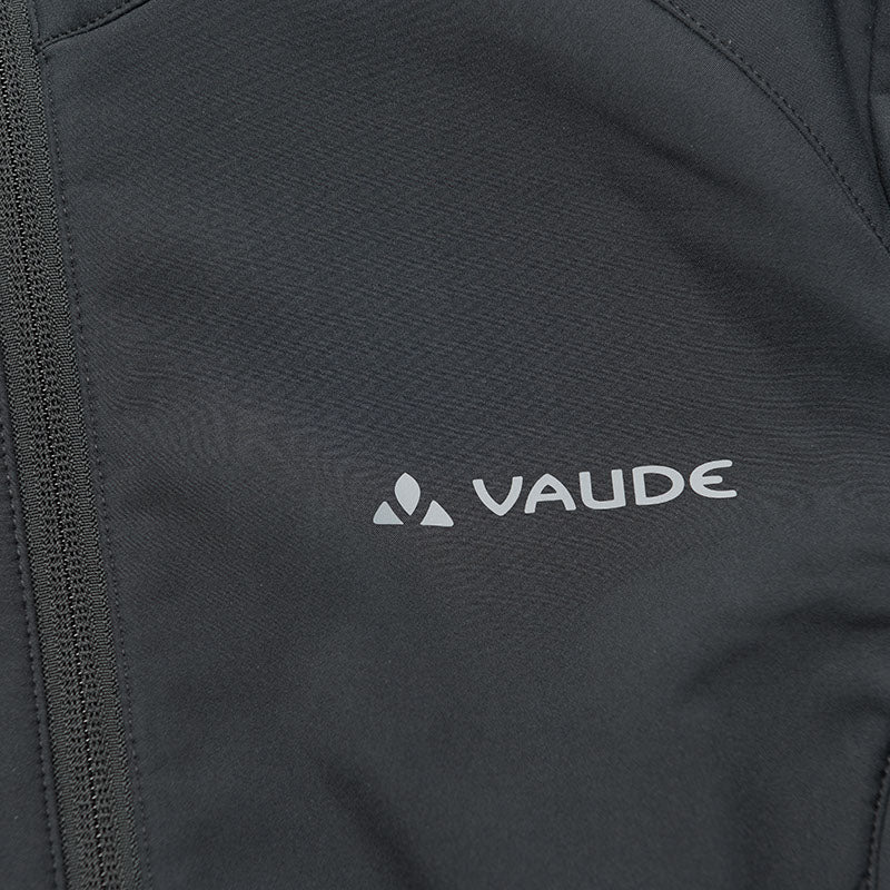 Damen Softshell-Jacke, mit Naturland-Logo Nahaufnahme "Vaude"